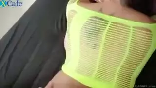 علاقات عائلية: أخ يسيطر على أخته في فيلم إباحي ساخن