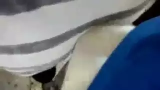 حلم عاهرة الشارع: حركة شرجية صريحة مع حافلة